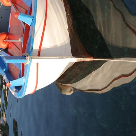 Hotel Clelia Isola di Ustica Екстер'єр фото
